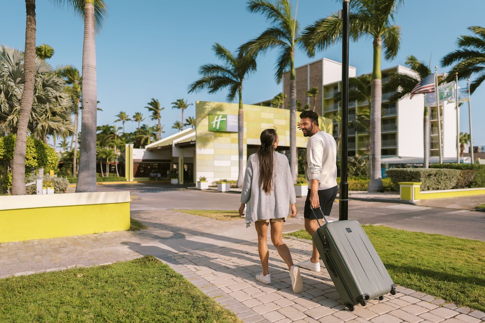 Holiday Inn Resort Aruba - Beach Resort & Casino by IHG — Hotel building in Noord, Aruba