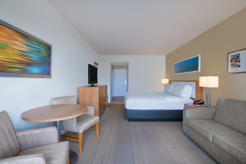 Holiday Inn Resort Aruba - Beach Resort & Casino by IHG — Hotel rooms in Noord, Aruba