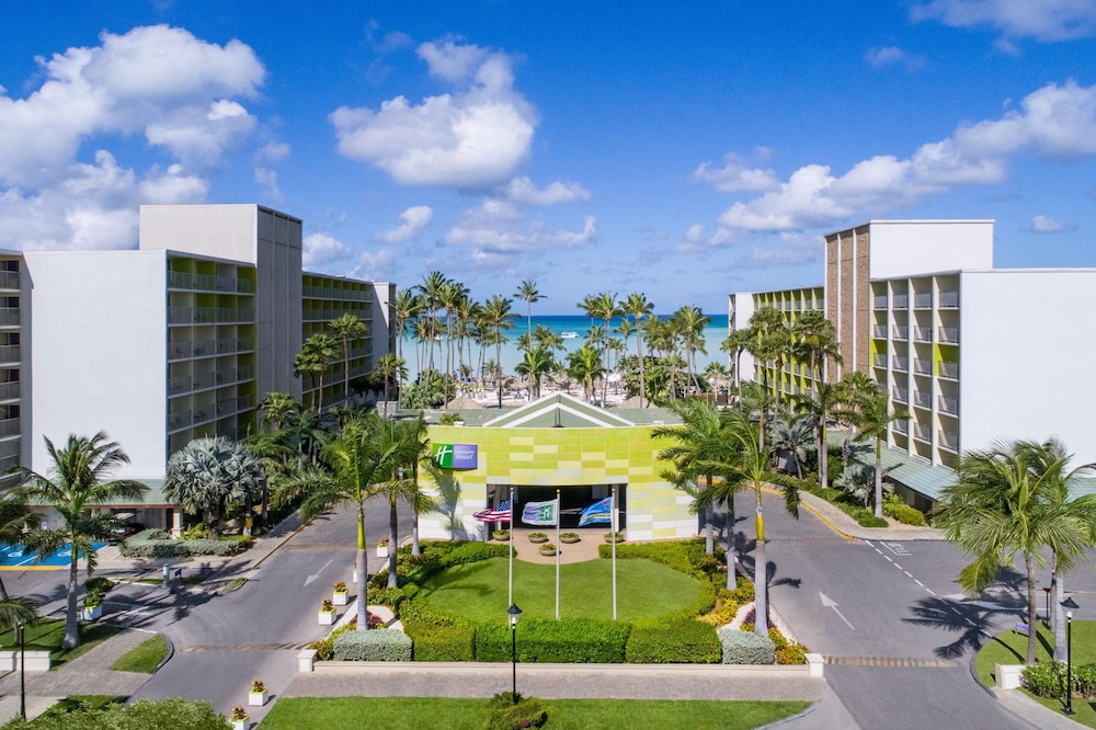 Holiday Inn Resort Aruba - Beach Resort & Casino by IHG — Hotel building in Noord, Aruba