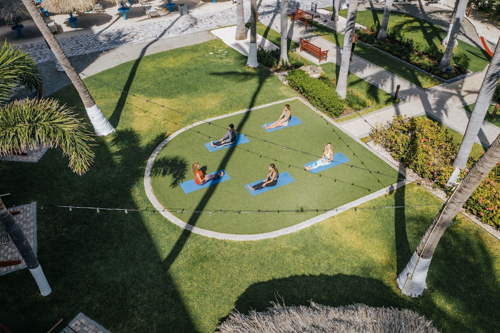 Holiday Inn Resort Aruba - Beach Resort & Casino by IHG — Sports & recreation in Noord, Aruba