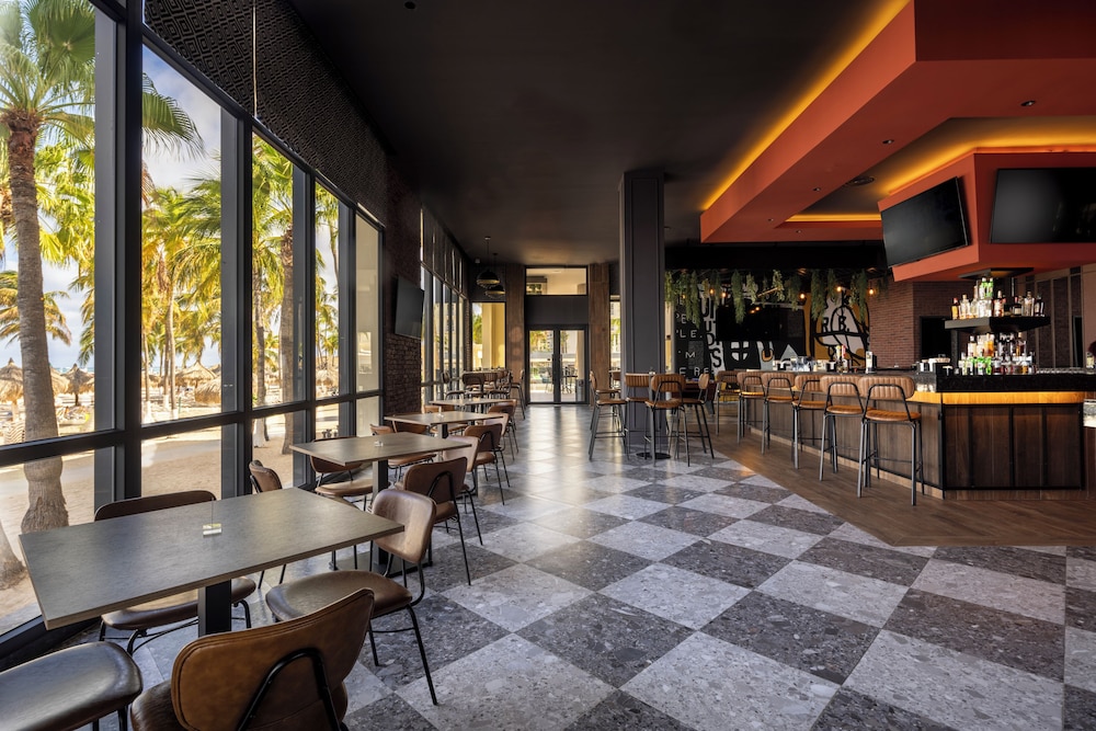 Hotel Riu Palace Aruba - All Inclusive — Restaurant & bars in Noord, Aruba