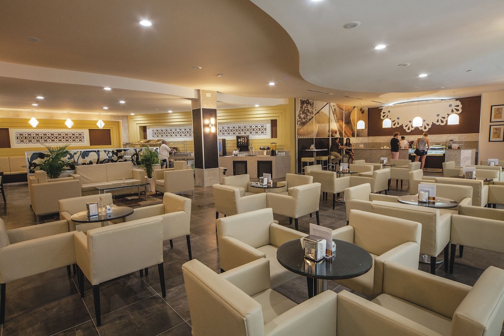Hotel Riu Palace Antillas - Adults Only - All Inclusive — Restaurant & bars in Noord, Aruba