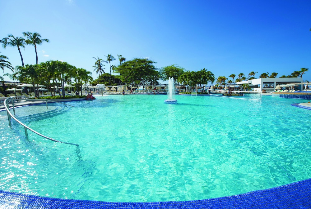 Hotel Riu Palace Antillas - Adults Only - All Inclusive — Swimming pool in Noord, Aruba