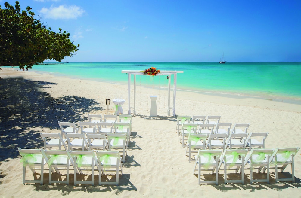 Hotel Riu Palace Antillas - Adults Only - All Inclusive — Beach in Noord, Aruba