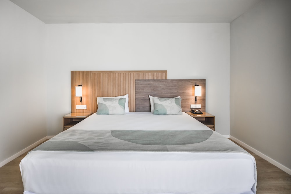 Hotel Riu Palace Antillas - Adults Only - All Inclusive — Hotel rooms in Noord, Aruba