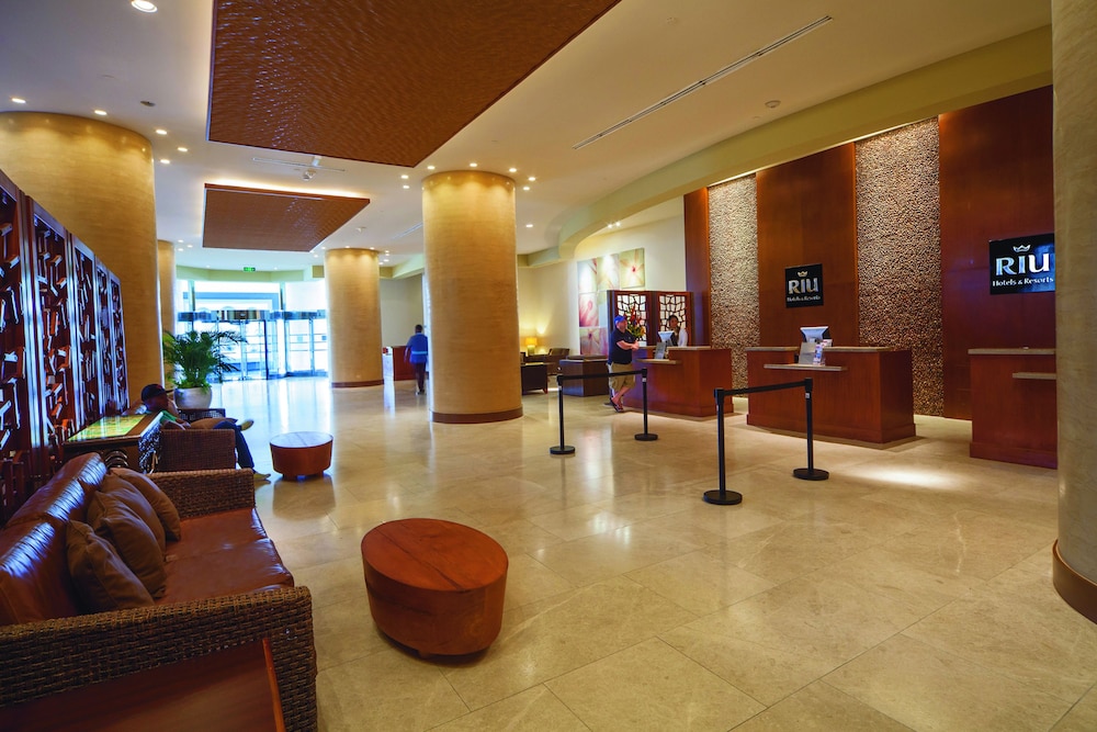 Hotel Riu Palace Antillas - Adults Only - All Inclusive — Hotel building in Noord, Aruba