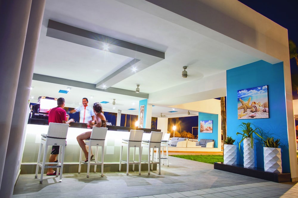 Hotel Riu Palace Antillas - Adults Only - All Inclusive — Restaurant & bars in Noord, Aruba