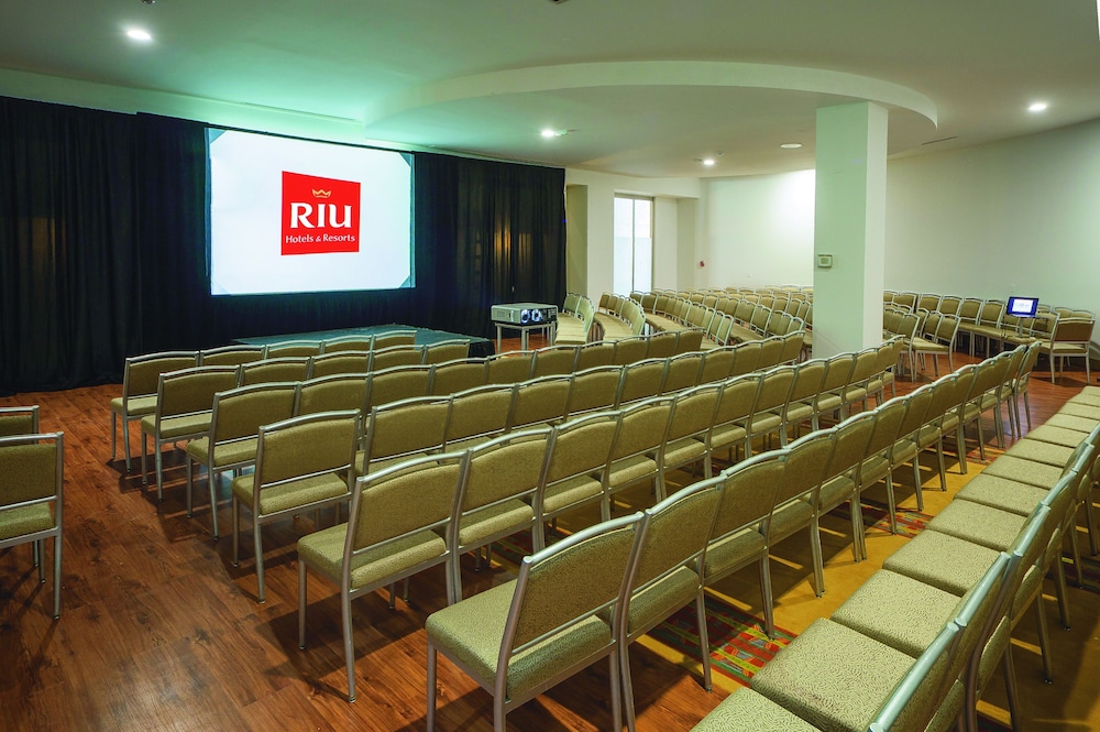 Hotel Riu Palace Antillas - Adults Only - All Inclusive — Hotel building in Noord, Aruba