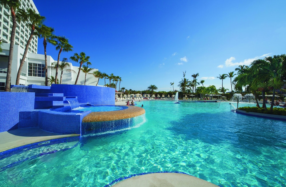 Hotel Riu Palace Antillas - Adults Only - All Inclusive — Swimming pool in Noord, Aruba