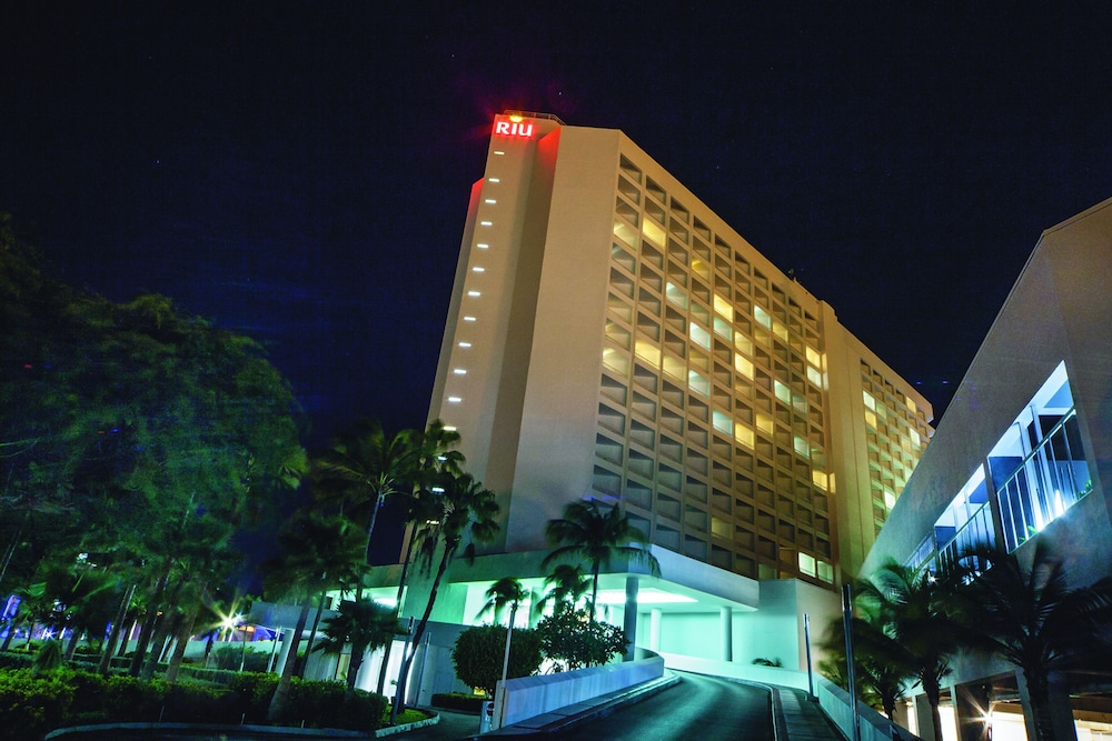Hotel Riu Palace Antillas - Adults Only - All Inclusive — Hotel building in Noord, Aruba