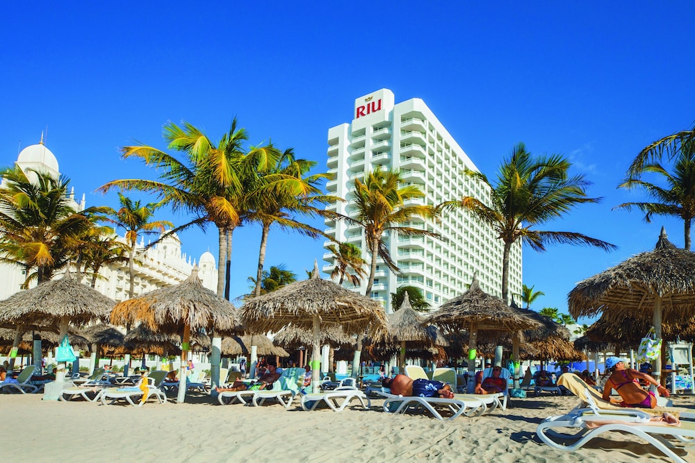 Hotel Riu Palace Antillas - Adults Only - All Inclusive — Beach in Noord, Aruba