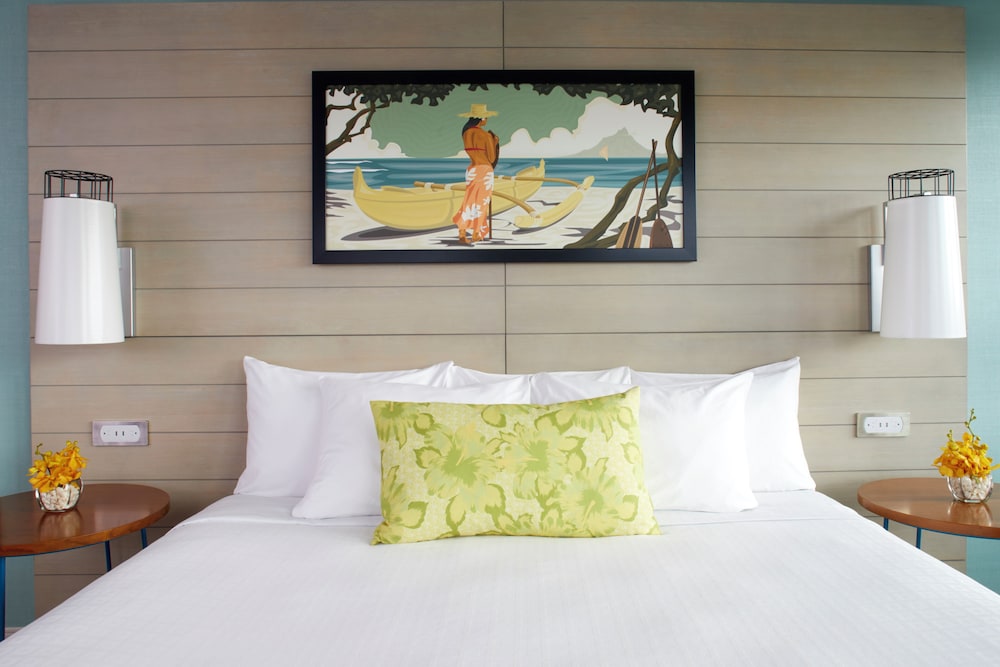 Queen Kapiolani Hotel — Hotel rooms in Honolulu, Hawaii