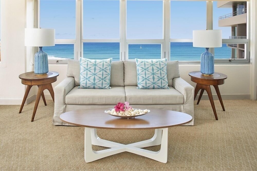 Queen Kapiolani Hotel — Hotel rooms in Honolulu, Hawaii