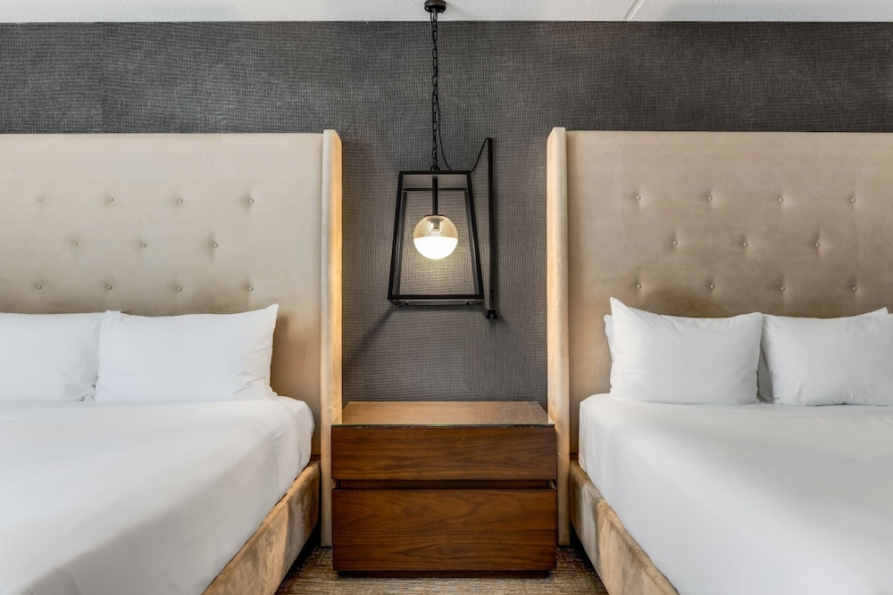 Revere Hotel Boston Common — Hotel rooms in Boston, Massachusetts