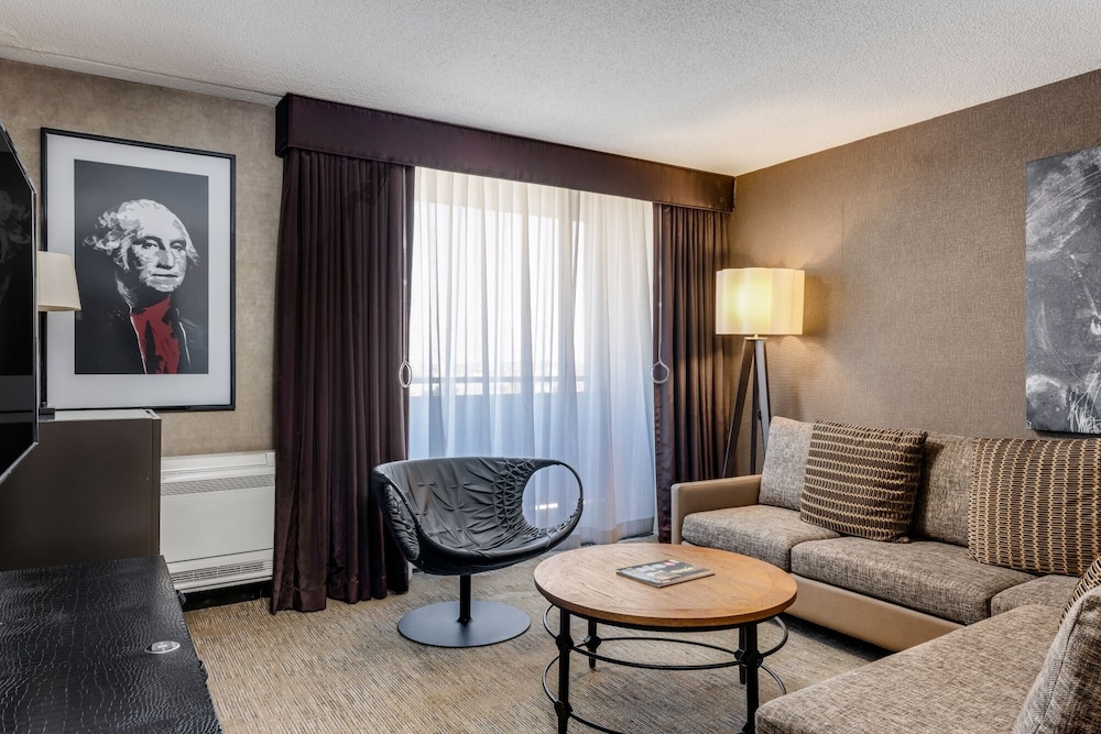 Revere Hotel Boston Common — Hotel rooms in Boston, Massachusetts