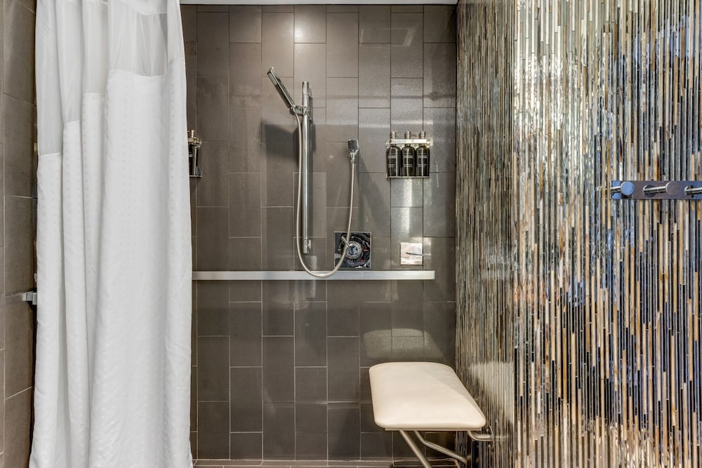 Revere Hotel Boston Common — Hotel rooms in Boston, Massachusetts