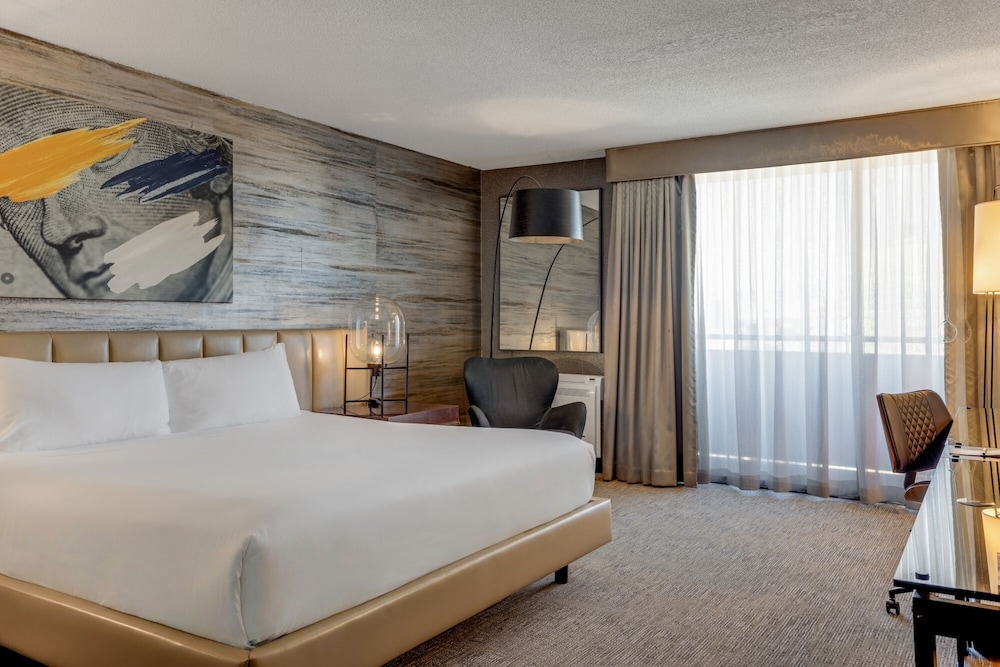 Revere Hotel Boston Common — Hotel rooms in Boston, Massachusetts