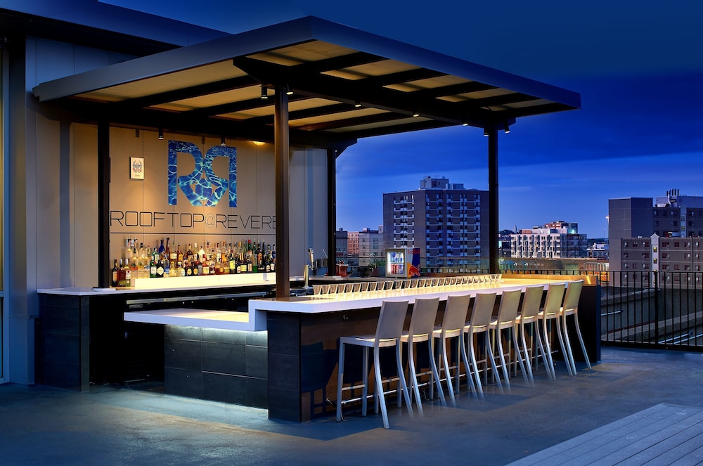 Revere Hotel Boston Common — Restaurant & bars in Boston, Massachusetts