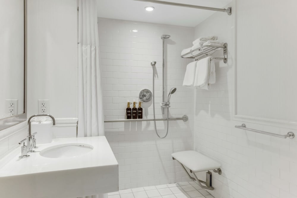 Revere Hotel Boston Common — Hotel rooms in Boston, Massachusetts