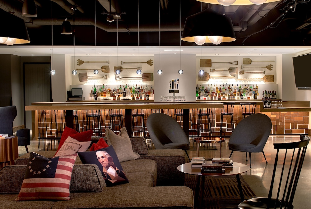 Revere Hotel Boston Common — Restaurant & bars in Boston, Massachusetts