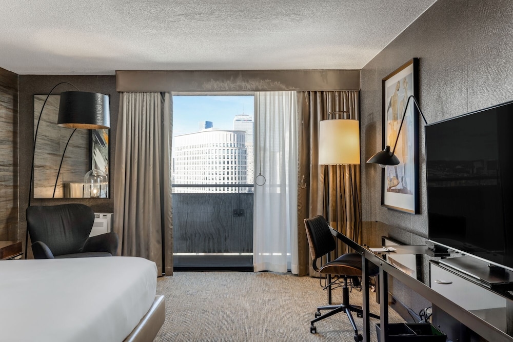Revere Hotel Boston Common — Hotel rooms in Boston, Massachusetts