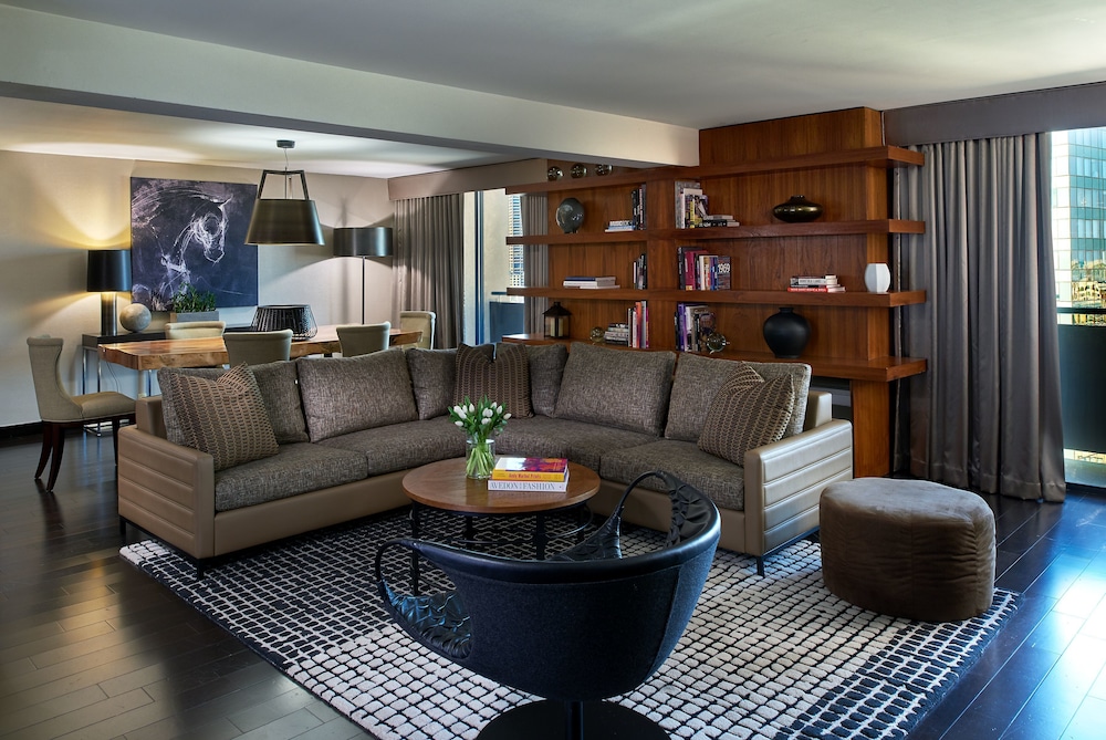 Revere Hotel Boston Common — Hotel rooms in Boston, Massachusetts