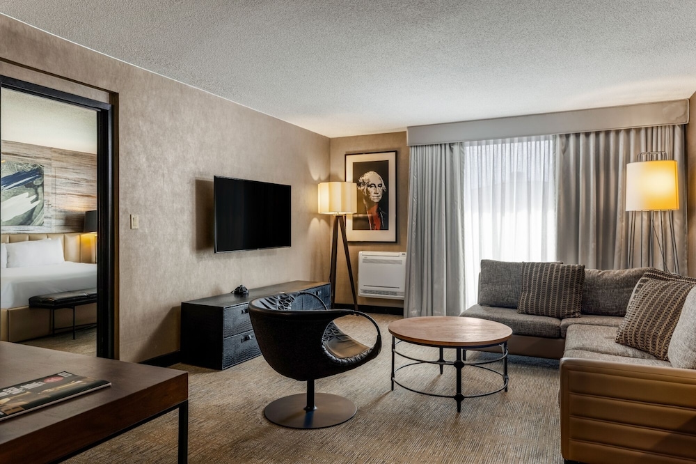 Revere Hotel Boston Common — Hotel rooms in Boston, Massachusetts