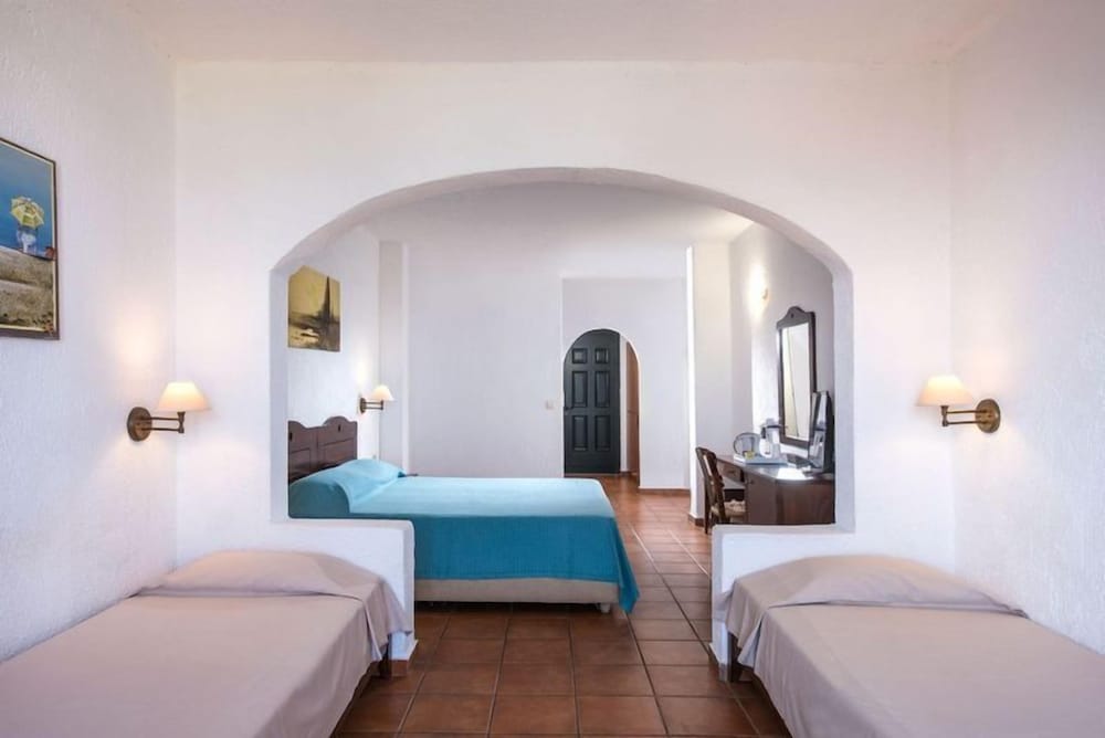 Hersonissos Village Hotel & Bungalows - All inclusive — Hotel rooms in Hersonissos