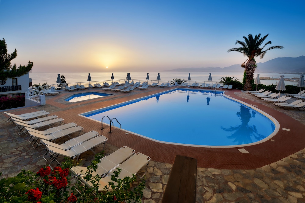 Hersonissos Village Hotel & Bungalows - All inclusive — Main photo in Hersonissos