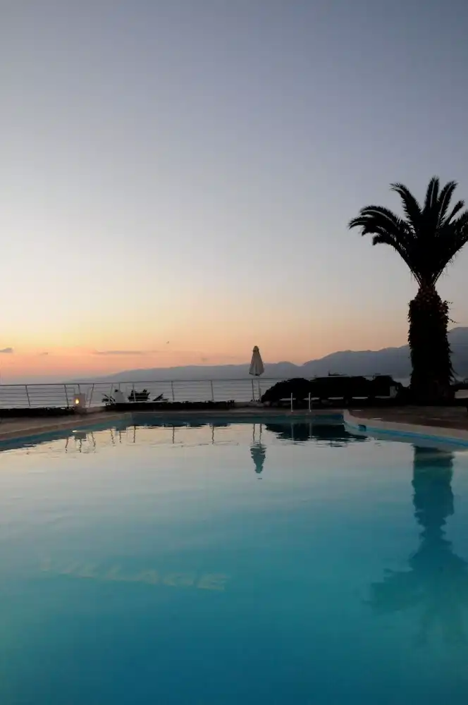 Hersonissos Village Hotel & Bungalows - All inclusive — Swimming pool in Hersonissos