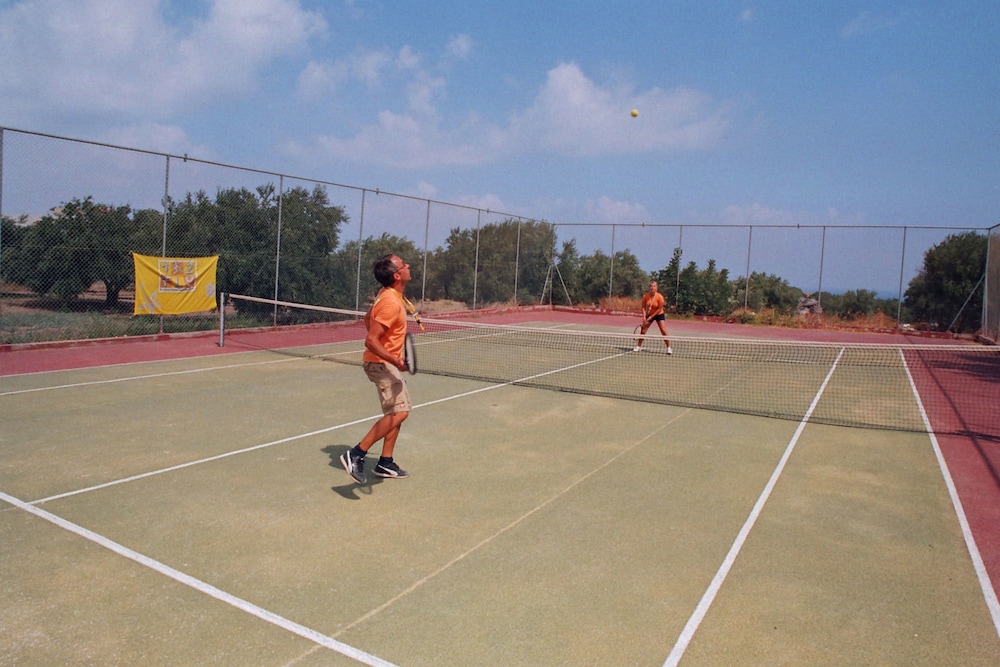 Hersonissos Village Hotel & Bungalows - All inclusive — Sports & recreation in Hersonissos