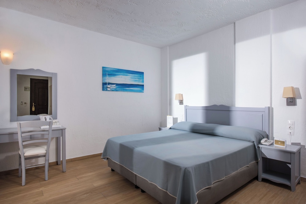 Hersonissos Village Hotel & Bungalows - All inclusive — Hotel rooms in Hersonissos