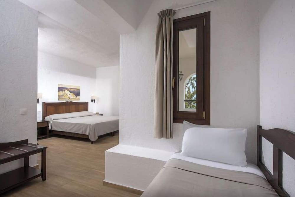 Hersonissos Village Hotel & Bungalows - All inclusive — Hotel rooms in Hersonissos