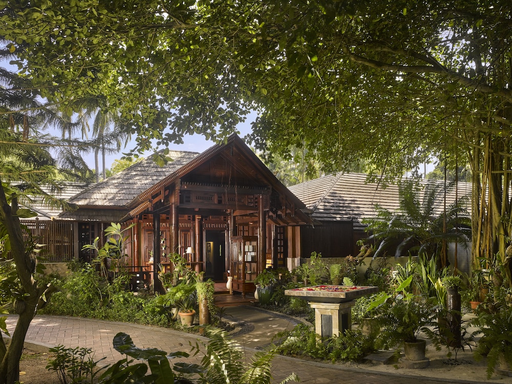 Royal Island Resort & Spa — Baa Atoll, Baa