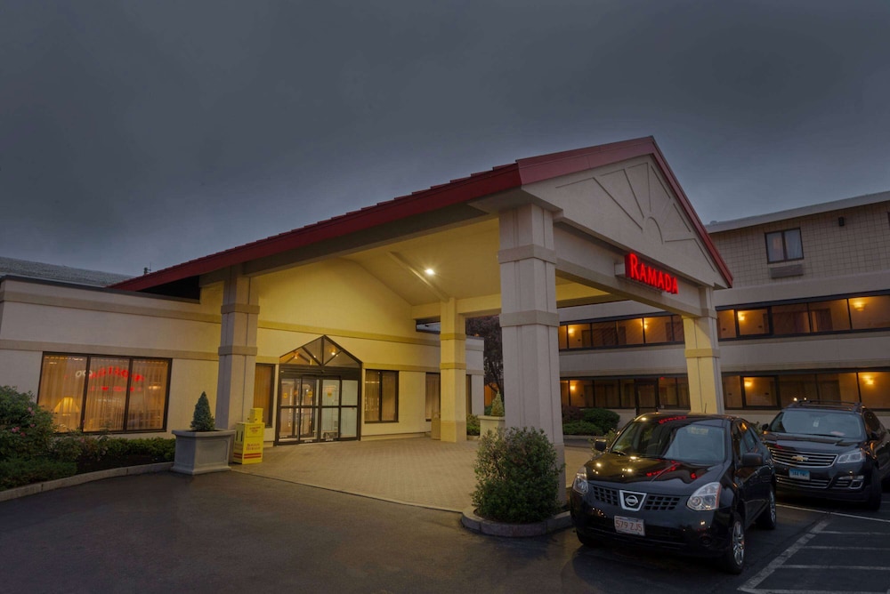 Ramada by Wyndham Boston — Hotel building in Boston, Massachusetts