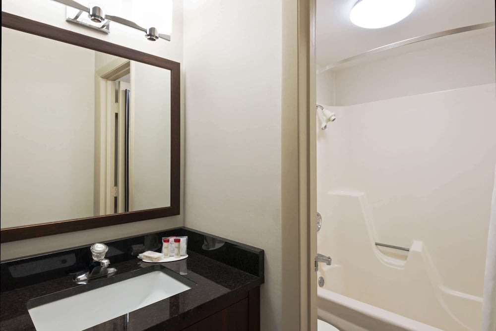 Ramada by Wyndham Boston — Hotel rooms in Boston, Massachusetts