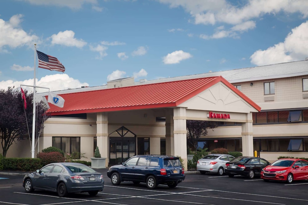 Ramada by Wyndham Boston — Hotel building in Boston, Massachusetts