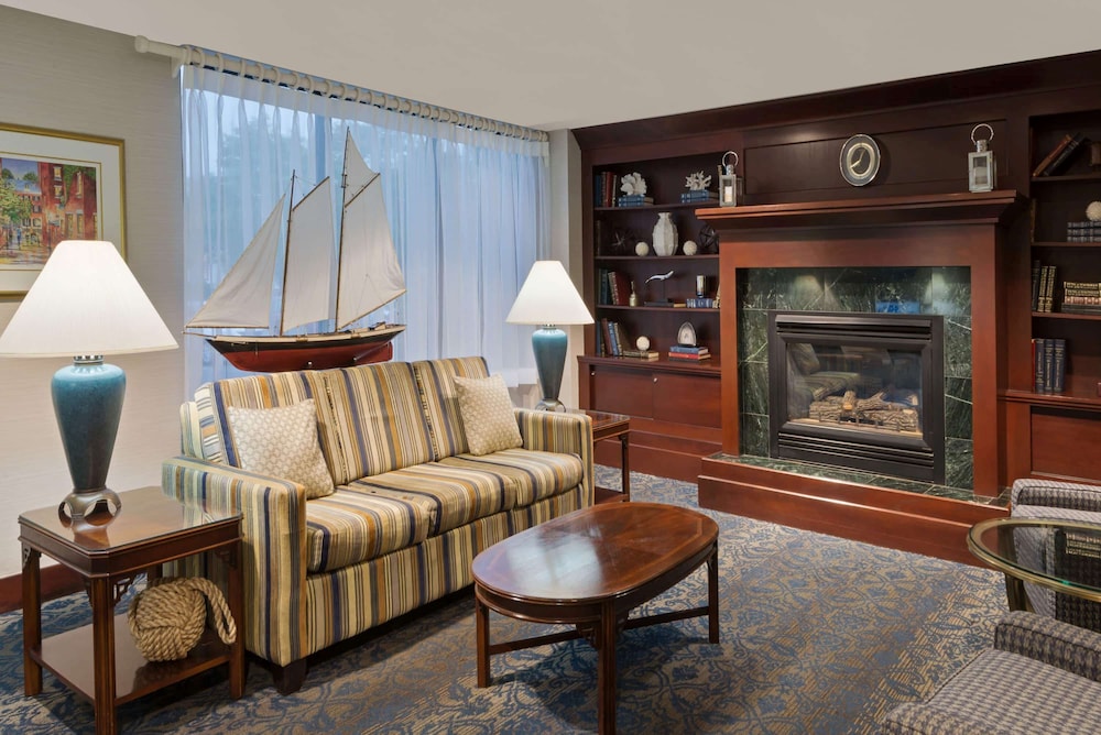 Ramada by Wyndham Boston — Hotel rooms in Boston, Massachusetts