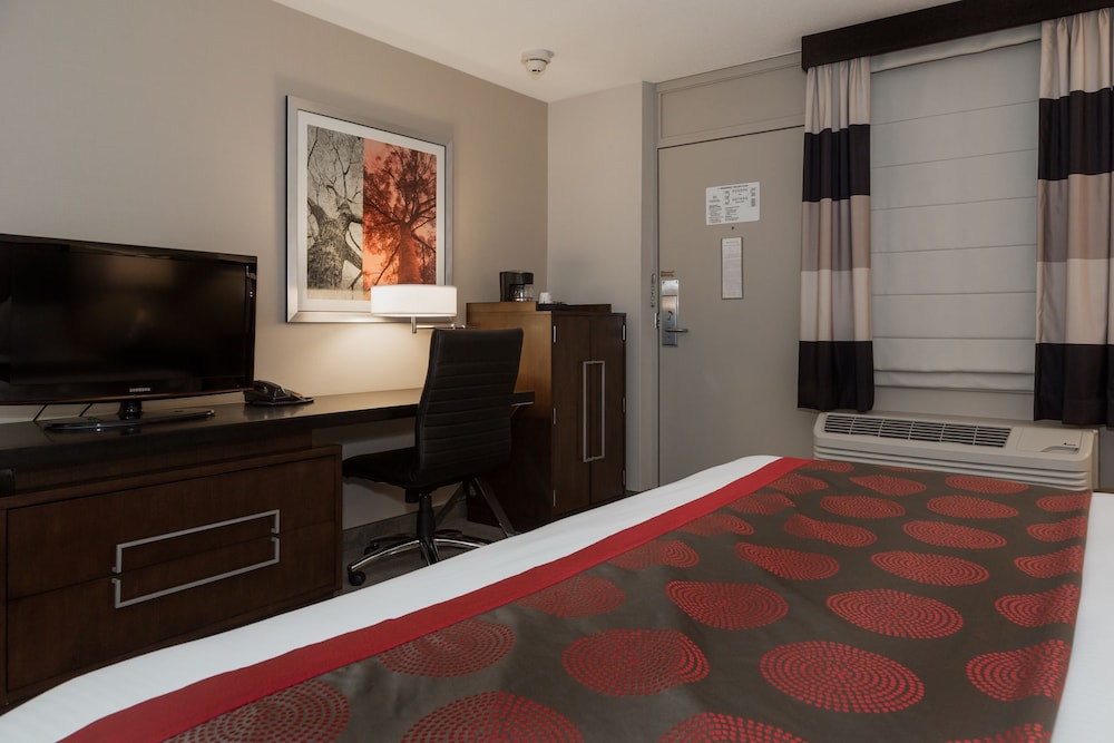 Ramada by Wyndham Boston — Hotel rooms in Boston, Massachusetts