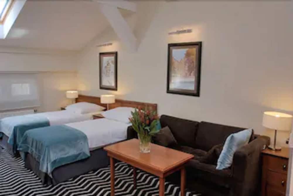Hotel Senacki — Hotel rooms in Krakow, Lesser Poland