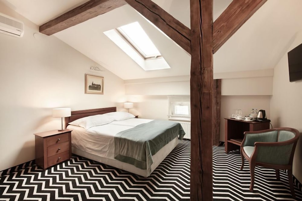 Hotel Senacki — Hotel rooms in Krakow, Lesser Poland
