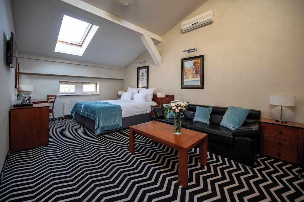 Hotel Senacki — Hotel rooms in Krakow, Lesser Poland
