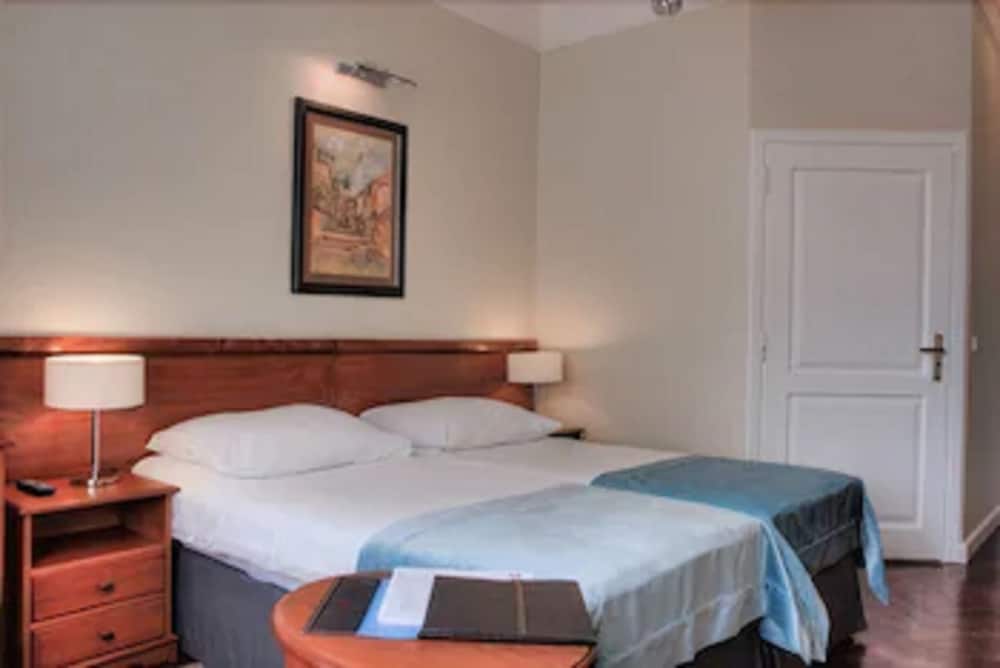 Hotel Senacki — Hotel rooms in Krakow, Lesser Poland