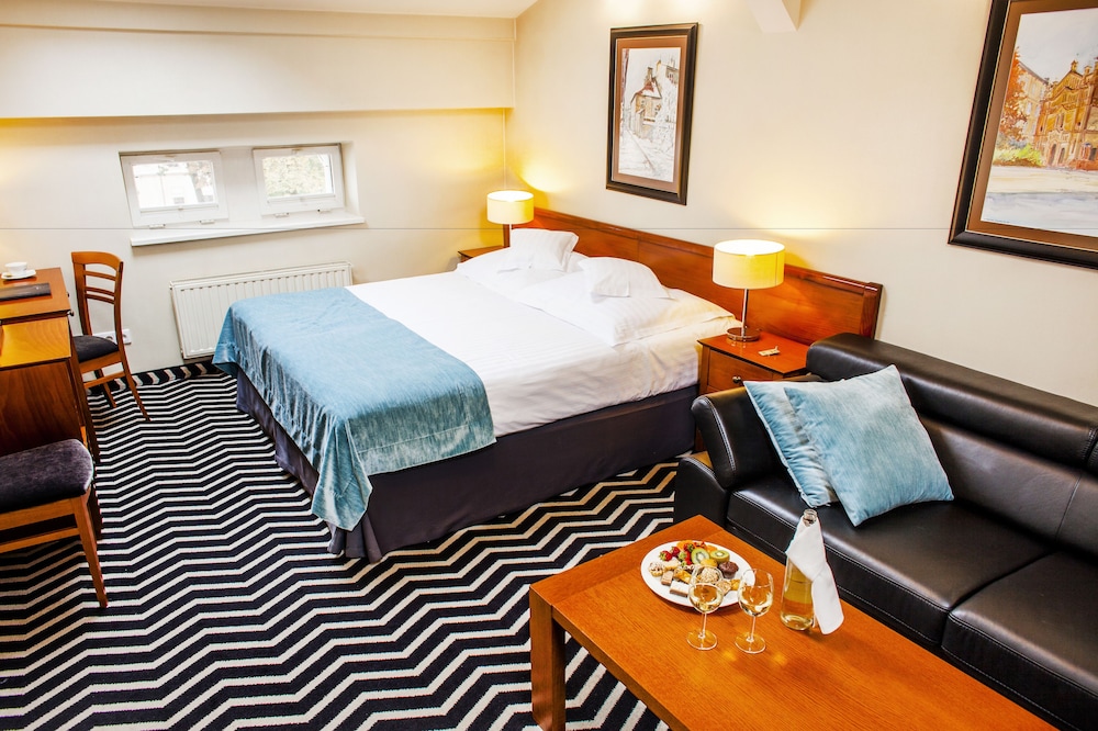 Hotel Senacki — Hotel rooms in Krakow, Lesser Poland