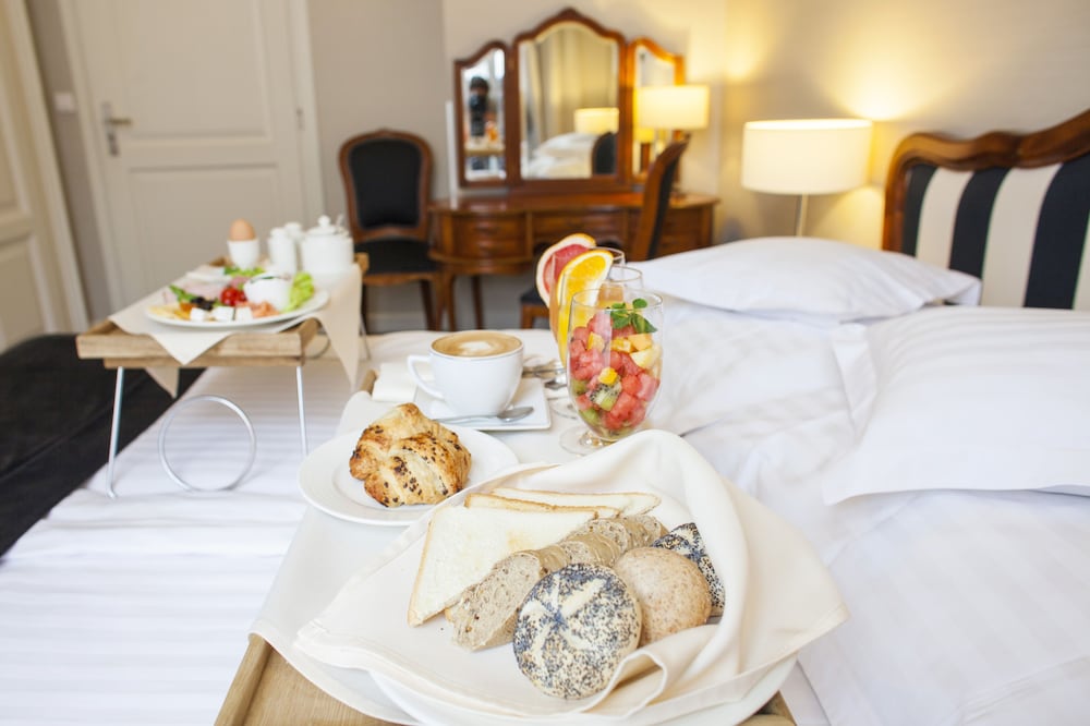 Hotel Senacki — Hotel rooms in Krakow, Lesser Poland