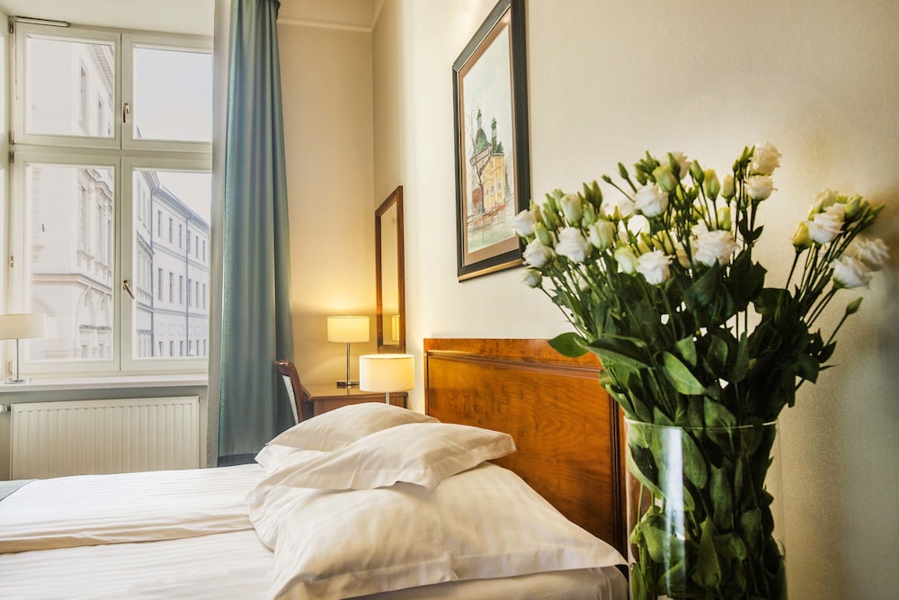 Hotel Senacki — Hotel rooms in Krakow, Lesser Poland