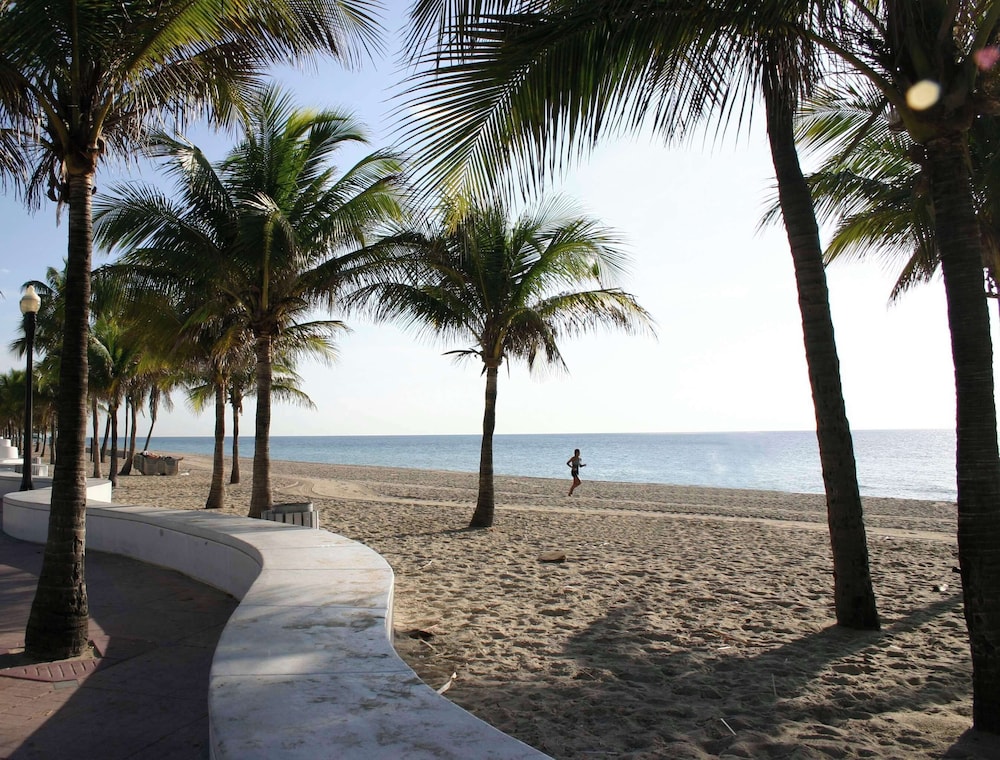 Bahia Mar Ft. Lauderdale Beach- a DoubleTree by Hilton Hotel — Beach in Fort Lauderdale, Florida