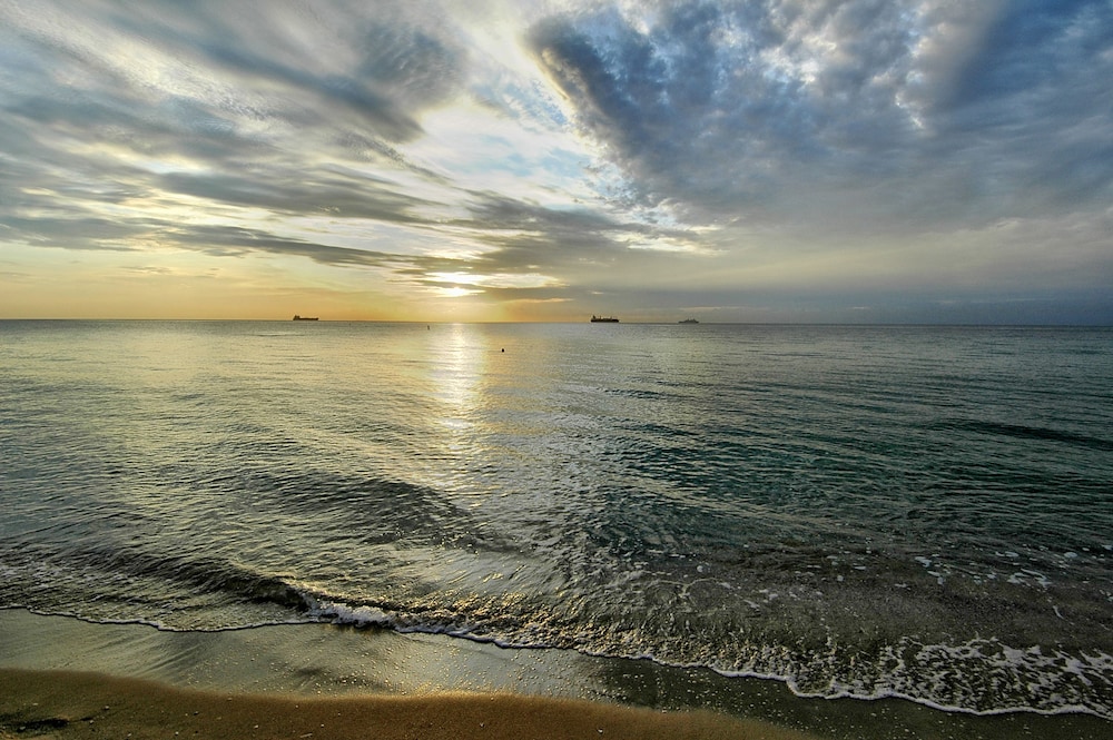 Bahia Mar Ft. Lauderdale Beach- a DoubleTree by Hilton Hotel — Beach in Fort Lauderdale, Florida