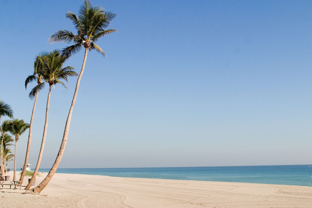 Bahia Mar Ft. Lauderdale Beach- a DoubleTree by Hilton Hotel — Beach in Fort Lauderdale, Florida