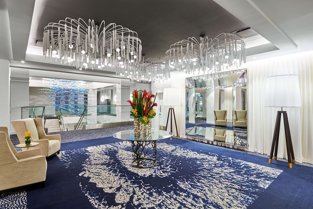 Bahia Mar Ft. Lauderdale Beach- a DoubleTree by Hilton Hotel — Hotel building in Fort Lauderdale, Florida